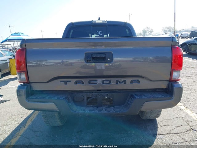 5TFAX5GN2LX165557 Toyota Tacoma Sr
