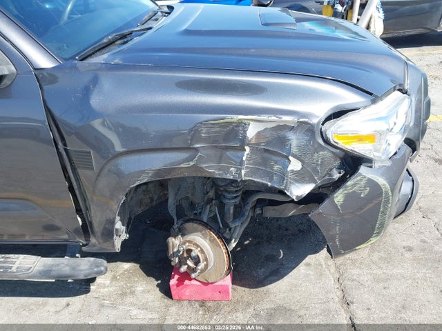 5TFAX5GN2LX165557 Toyota Tacoma Sr