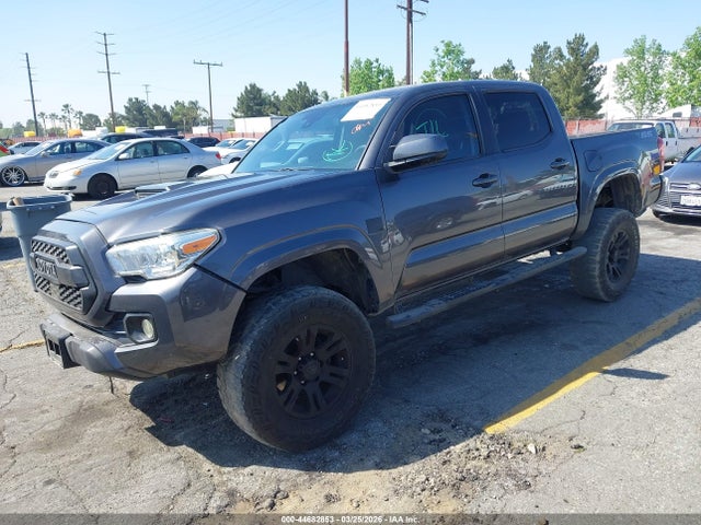 5TFAX5GN2LX165557 Toyota Tacoma Sr