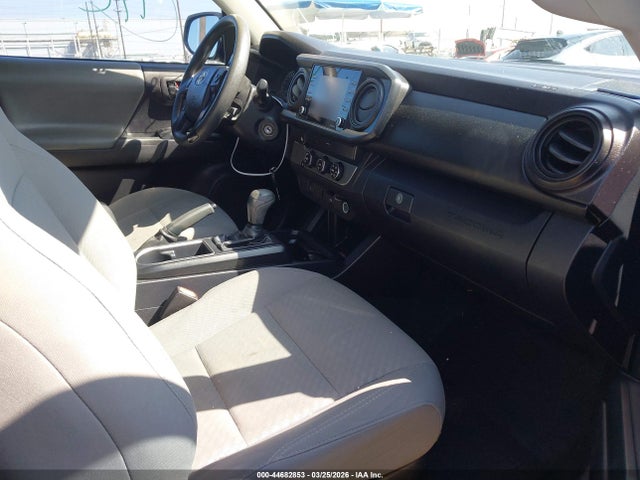 5TFAX5GN2LX165557 Toyota Tacoma Sr
