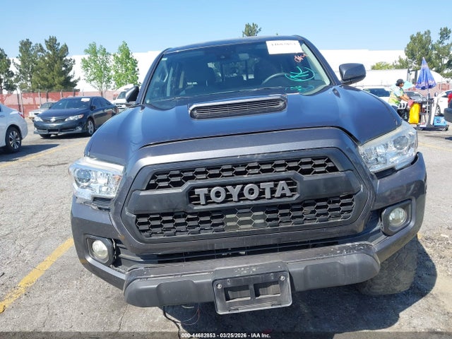 5TFAX5GN2LX165557 Toyota Tacoma Sr