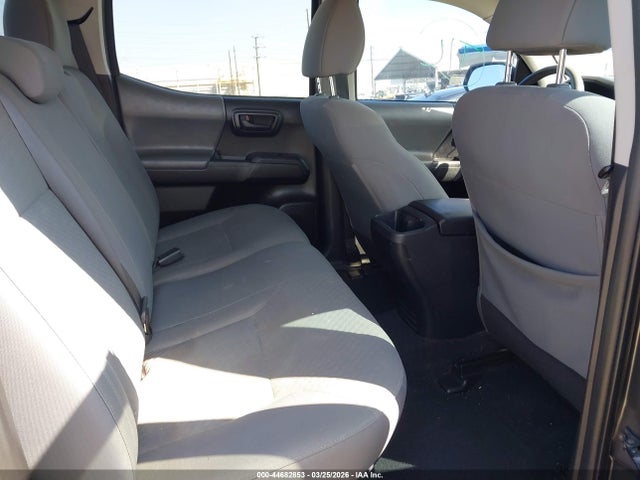 5TFAX5GN2LX165557 Toyota Tacoma Sr