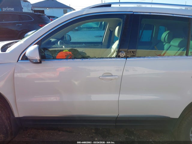44682863 :رقم المزاد ، WVGSV7AX1HK028822 vin ، 2017 Volkswagen Tiguan 2.0t Wolfsburg Edition مزاد بيع