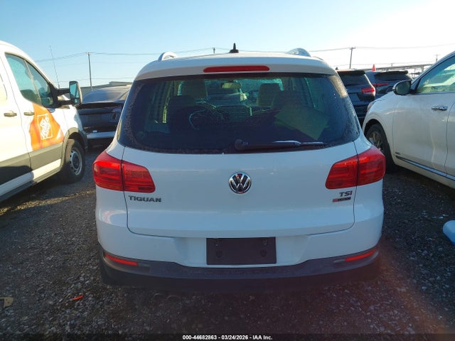 44682863 :رقم المزاد ، WVGSV7AX1HK028822 vin ، 2017 Volkswagen Tiguan 2.0t Wolfsburg Edition مزاد بيع