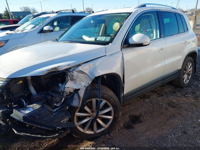 44682863 :رقم المزاد ، WVGSV7AX1HK028822 vin ، 2017 Volkswagen Tiguan 2.0t Wolfsburg Edition مزاد بيع