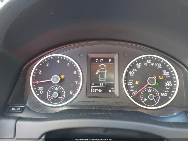 44682863 :رقم المزاد ، WVGSV7AX1HK028822 vin ، 2017 Volkswagen Tiguan 2.0t Wolfsburg Edition مزاد بيع