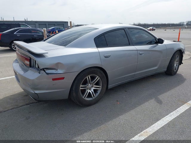 44682862 :رقم المزاد ، 2C3CDXBG4DH639492 vin ، 2013 Dodge Charger Se مزاد بيع