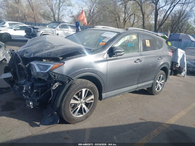 Toyota Rav4 Xle 2018 JTMRFREV2JJ252780 Image 2