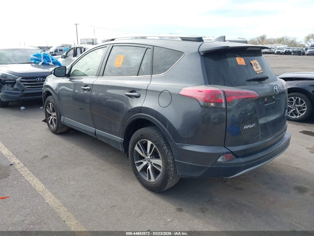Toyota Rav4 Xle 2018 JTMRFREV2JJ252780 Image 3
