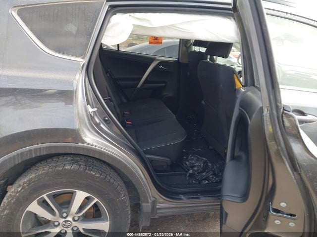 Toyota Rav4 Xle 2018 JTMRFREV2JJ252780 Image 8