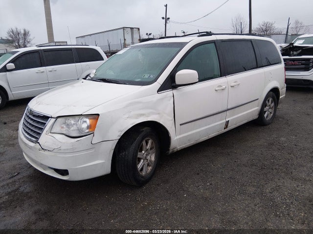 2010 CHRYSLER TOWN & COUNTRY 2A4RR8D12AR405714 Photo 1
