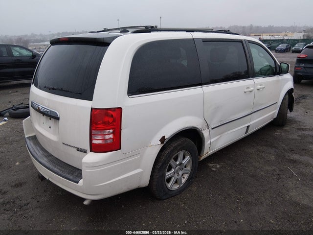 2010 CHRYSLER TOWN & COUNTRY 2A4RR8D12AR405714 Photo 3