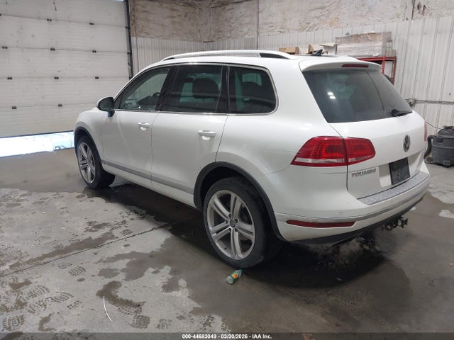 44683049 :رقم المزاد ، WVGEF9BPXGD011685 vin ، 2016 Volkswagen Touareg Vr6 Executive مزاد بيع