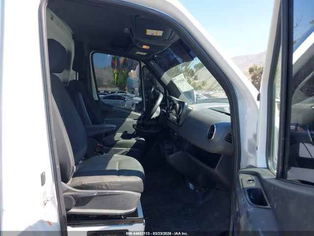 44683113 :رقم المزاد ، WDAPF4CD9KN023319 vin ، 2019 Mercedes-benz Sprinter 4500 Standard Roof V6 مزاد بيع