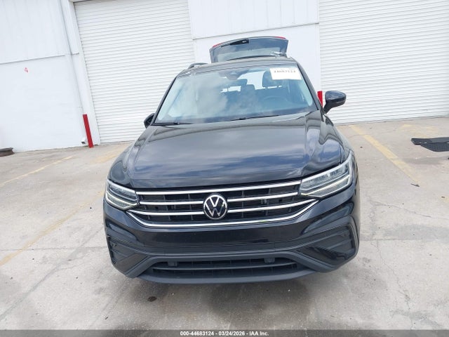 44683124 :رقم المزاد ، 3VV3B7AX5NM055528 vin ، 2022 Volkswagen Tiguan 2.0t Se مزاد بيع