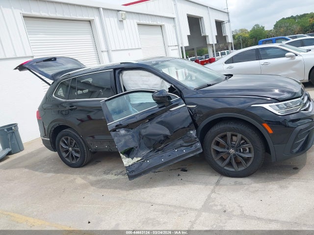 44683124 :رقم المزاد ، 3VV3B7AX5NM055528 vin ، 2022 Volkswagen Tiguan 2.0t Se مزاد بيع