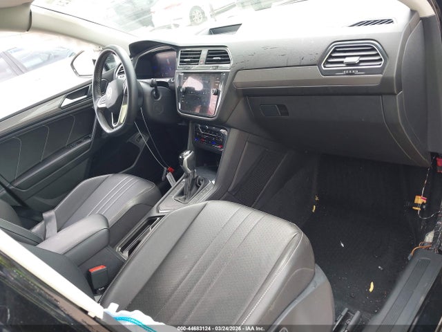 2022 VOLKSWAGEN TIGUAN 3VV3B7AX5NM055528 Photo 4