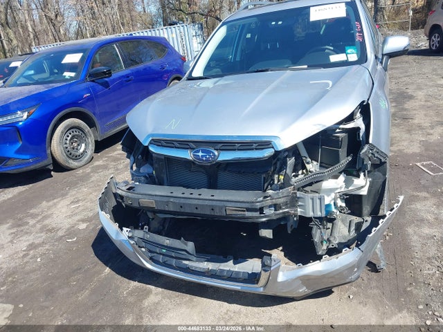 2017 Subaru Forester 2.5i Touring მანქანა იყიდება აუქციონზე, vin: JF2SJATCXHH413110, აუქციონის ნომერი: 44683133