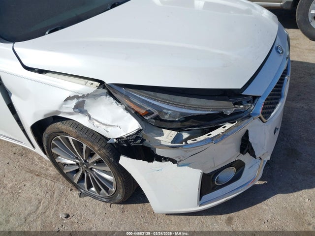 2017 Kia Cadenza Premium მანქანა იყიდება აუქციონზე, vin: KNALC4J12H5090427, აუქციონის ნომერი: 44683139