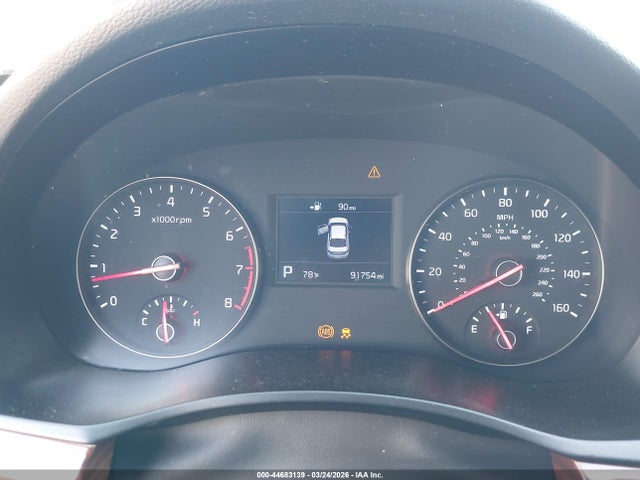 2017 Kia Cadenza Premium მანქანა იყიდება აუქციონზე, vin: KNALC4J12H5090427, აუქციონის ნომერი: 44683139