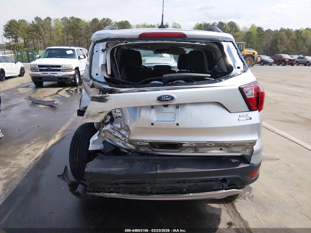 44683186 :رقم المزاد ، 1FMCU0HDXKUA81038 vin ، 2019 Ford Escape Sel مزاد بيع