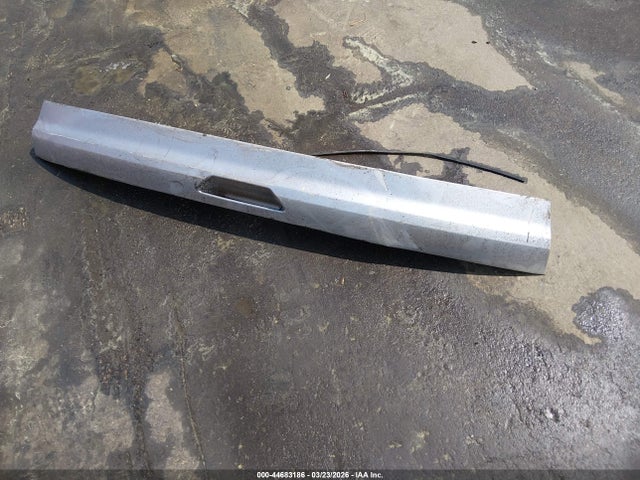 44683186 :رقم المزاد ، 1FMCU0HDXKUA81038 vin ، 2019 Ford Escape Sel مزاد بيع