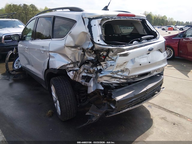 44683186 :رقم المزاد ، 1FMCU0HDXKUA81038 vin ، 2019 Ford Escape Sel مزاد بيع