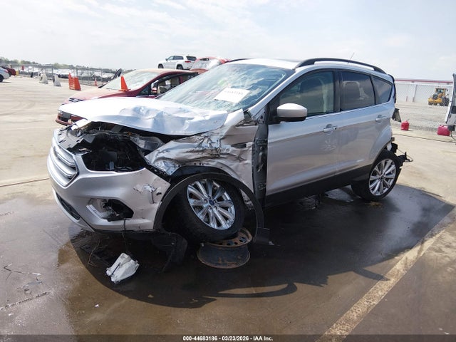 44683186 :رقم المزاد ، 1FMCU0HDXKUA81038 vin ، 2019 Ford Escape Sel مزاد بيع