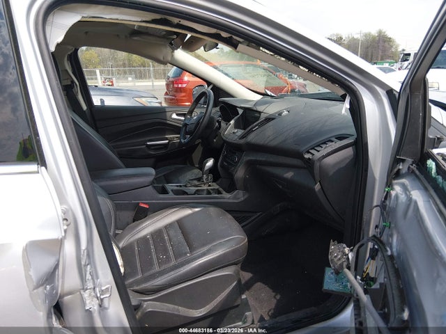 44683186 :رقم المزاد ، 1FMCU0HDXKUA81038 vin ، 2019 Ford Escape Sel مزاد بيع