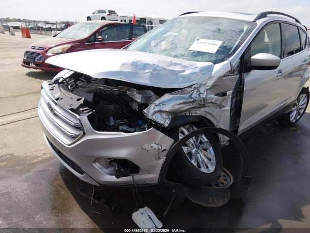 44683186 :رقم المزاد ، 1FMCU0HDXKUA81038 vin ، 2019 Ford Escape Sel مزاد بيع