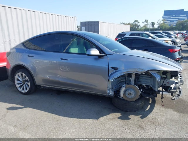 7SAYGDEE2TF442751 Tesla Model Y All-wheel Drive/long Range Launch Series/premium All-wheel Drive