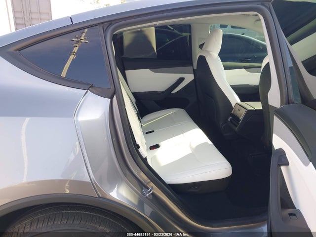 7SAYGDEE2TF442751 Tesla Model Y All-wheel Drive/long Range Launch Series/premium All-wheel Drive