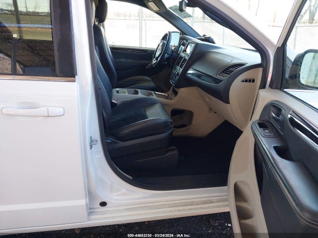 44683230 :رقم المزاد ، 2C4RDGCG1JR324661 vin ، 2018 Dodge Grand Caravan Sxt مزاد بيع