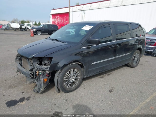 2014 Chrysler Town & Country S მანქანა იყიდება აუქციონზე, vin: 2C4RC1HG8ER174496, აუქციონის ნომერი: 44683246