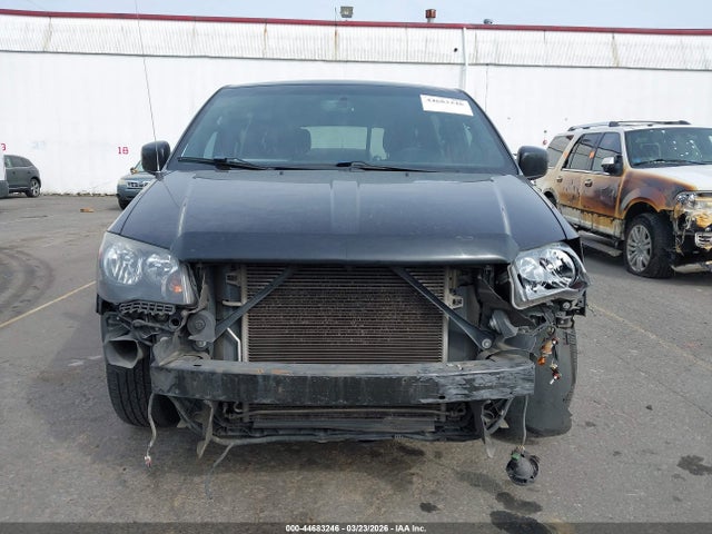 2014 Chrysler Town & Country S მანქანა იყიდება აუქციონზე, vin: 2C4RC1HG8ER174496, აუქციონის ნომერი: 44683246