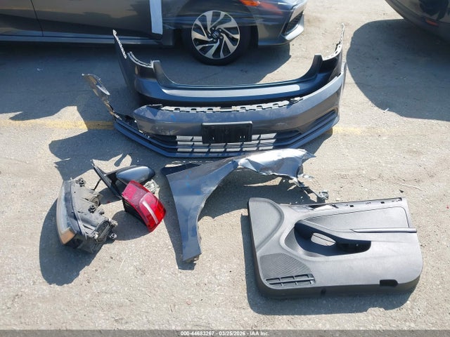 44683267 :رقم المزاد ، 3VW2B7AJ7HM415969 vin ، 2017 Volkswagen Jetta 1.4t S مزاد بيع