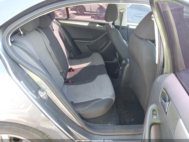 44683267 :رقم المزاد ، 3VW2B7AJ7HM415969 vin ، 2017 Volkswagen Jetta 1.4t S مزاد بيع
