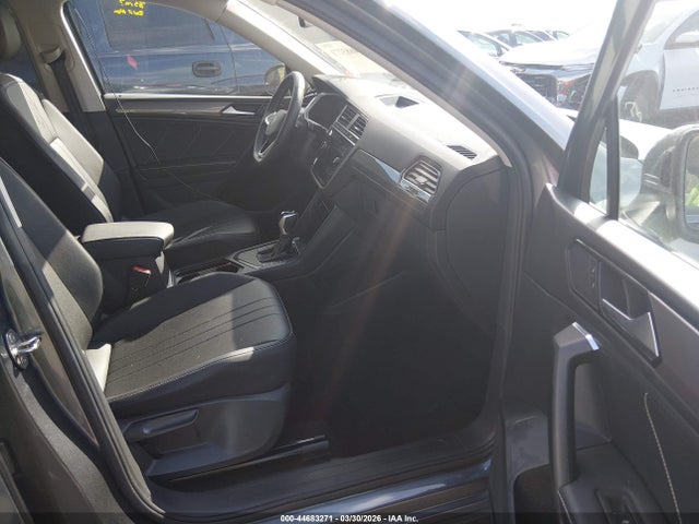 Aukcja sprzedaży 2023 Volkswagen Tiguan 2.0t Se, vin: 3VV3B7AX1PM013215, numer aukcji: 44683271