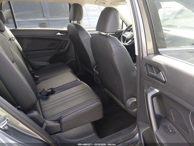 Aukcja sprzedaży 2023 Volkswagen Tiguan 2.0t Se, vin: 3VV3B7AX1PM013215, numer aukcji: 44683271
