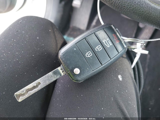Продажа на аукционе авто 2019 Kia Optima Lx, vin: 5XXGT4L33KG340120, номер лота: 44683296