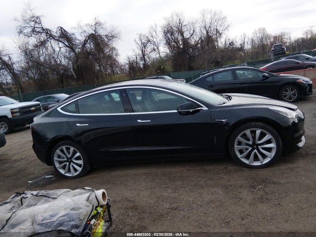 Продаж на аукціоні авто 2019 Tesla Model 3 Long Range/performance, vin: 5YJ3E1EB5KF530161, номер лоту: 44683303
