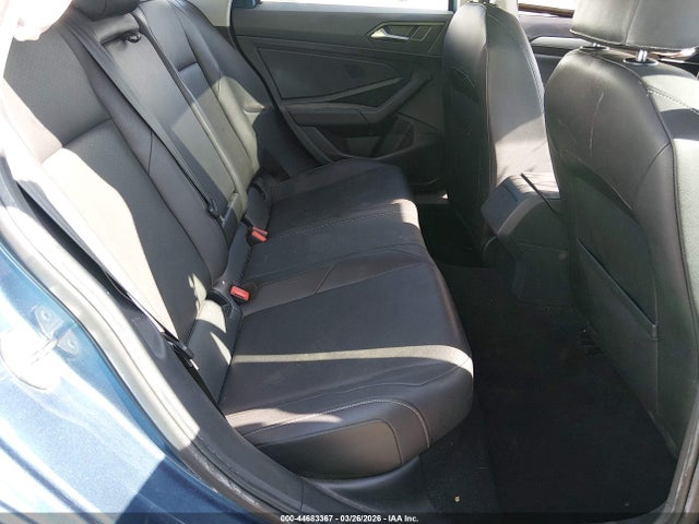 Продажа на аукционе авто 2019 Volkswagen Jetta 1.4t R-line/1.4t S/1.4t Se, vin: 3VWC57BU4KM184637, номер лота: 44683367