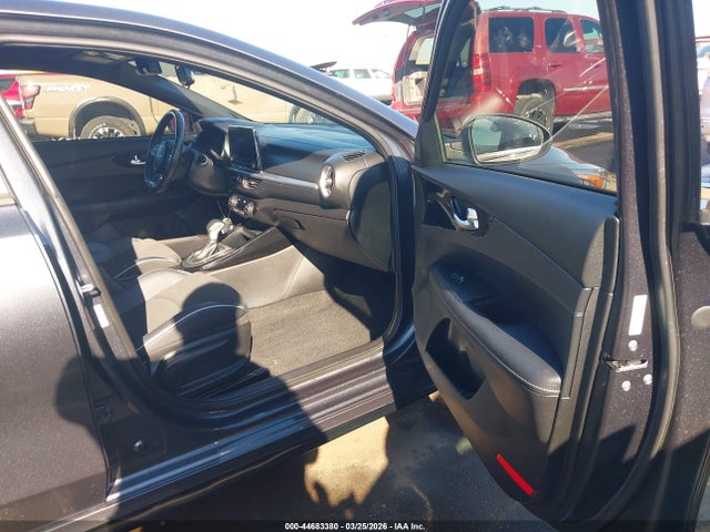 3KPF54AD0PE629683 KIA Forte Gt-line