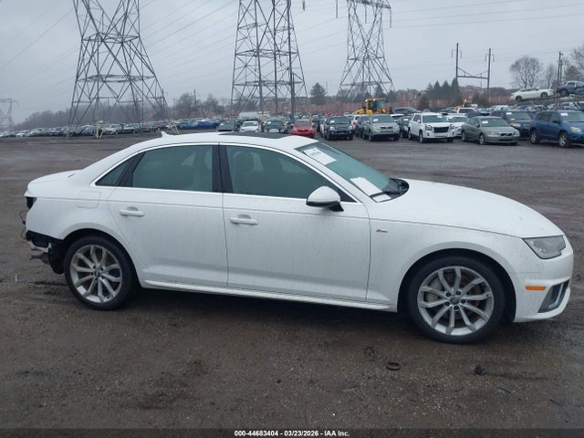 Продаж на аукціоні авто 2019 Audi A4 45 Premium, vin: WAUDNAF4XKA066164, номер лоту: 44683404