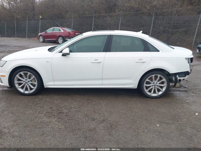 Продаж на аукціоні авто 2019 Audi A4 45 Premium, vin: WAUDNAF4XKA066164, номер лоту: 44683404