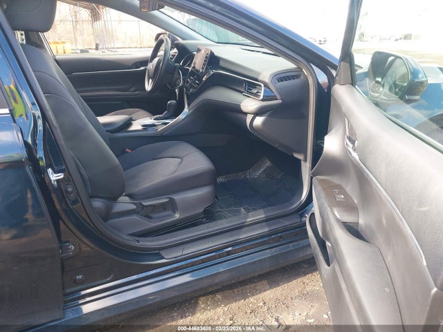 2021 Toyota Camry Le მანქანა იყიდება აუქციონზე, vin: 4T1C11AK8MU426464, აუქციონის ნომერი: 44683408