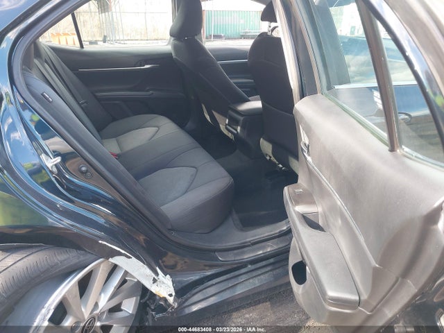 2021 Toyota Camry Le მანქანა იყიდება აუქციონზე, vin: 4T1C11AK8MU426464, აუქციონის ნომერი: 44683408