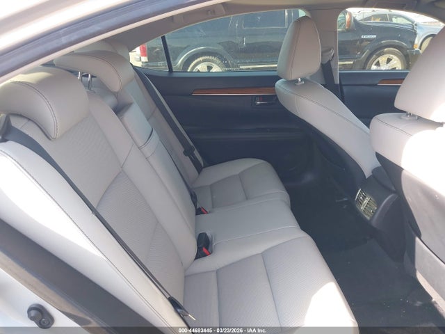JTHBW1GG1F2095289 Lexus ES 300H