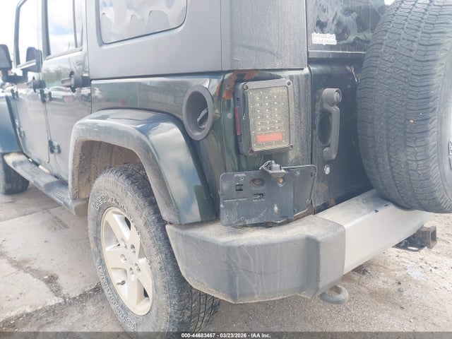 44683467 :رقم المزاد ، 1J4BA5H11AL126586 vin ، 2010 Jeep Wrangler Unlimited Sahara مزاد بيع