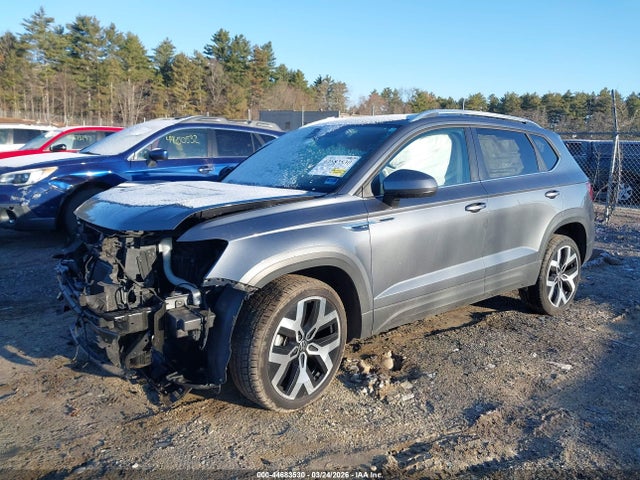 3VV2X7B24NM036825 Volkswagen Taos 1.5t Sel